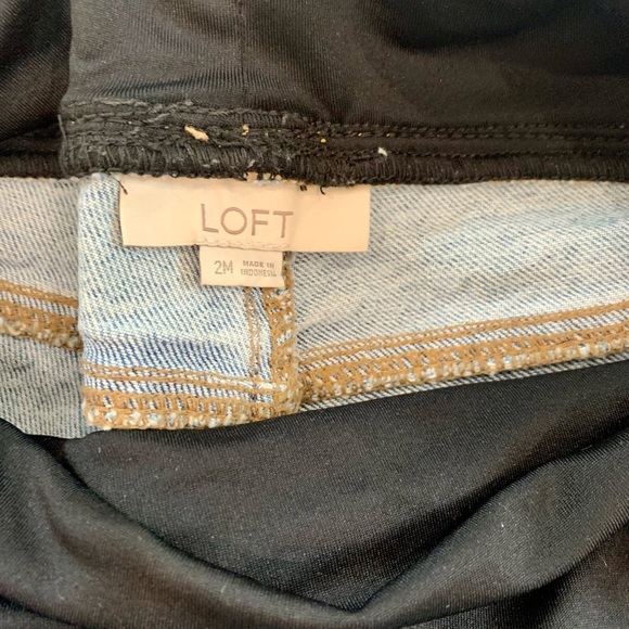 EUC LOFT distressed maternity cut offs - Picture 2 of 3